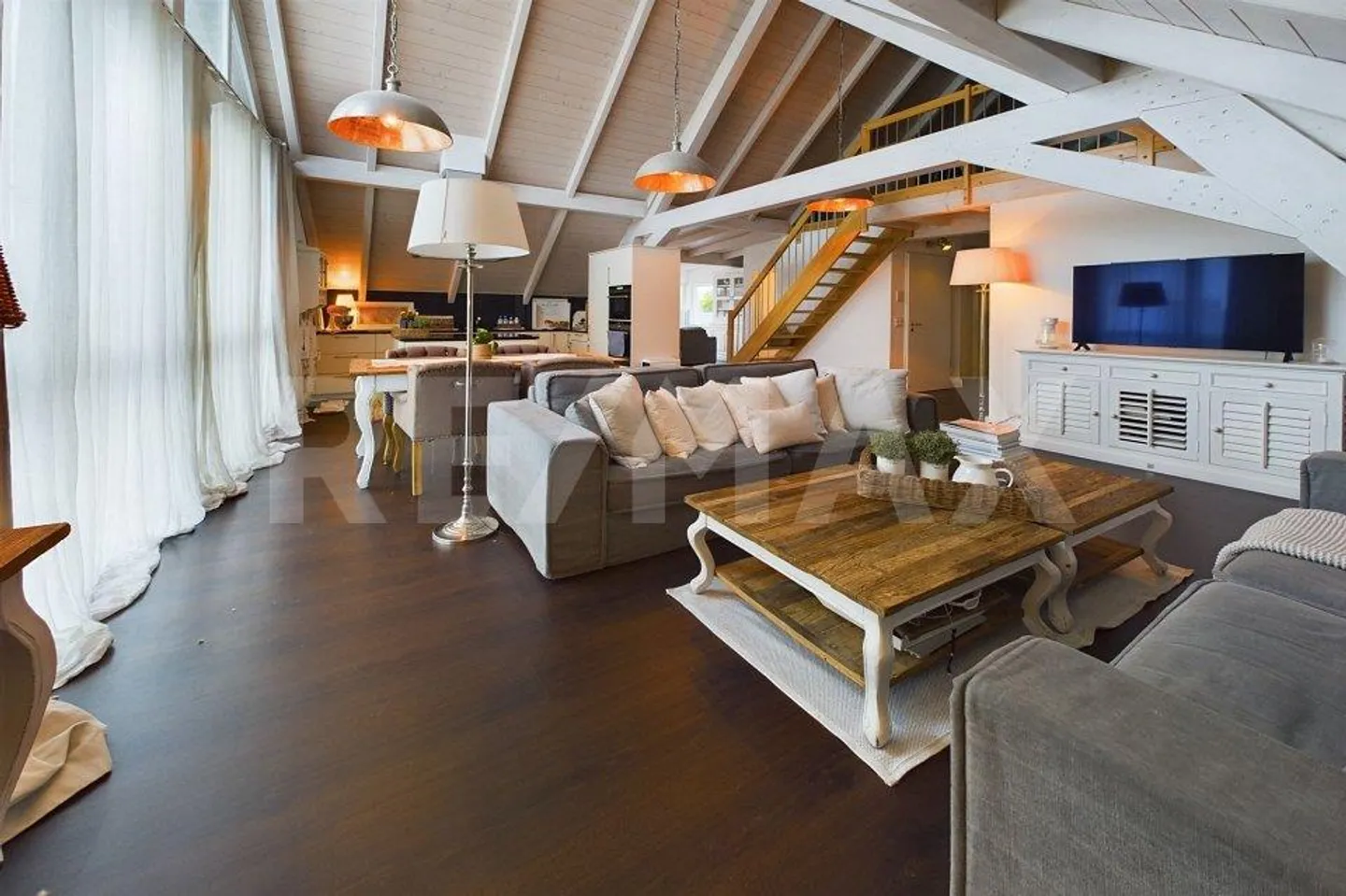 Rarität - Traumwohnung mit grosser Dachterrasse - Foto 3 von 9
