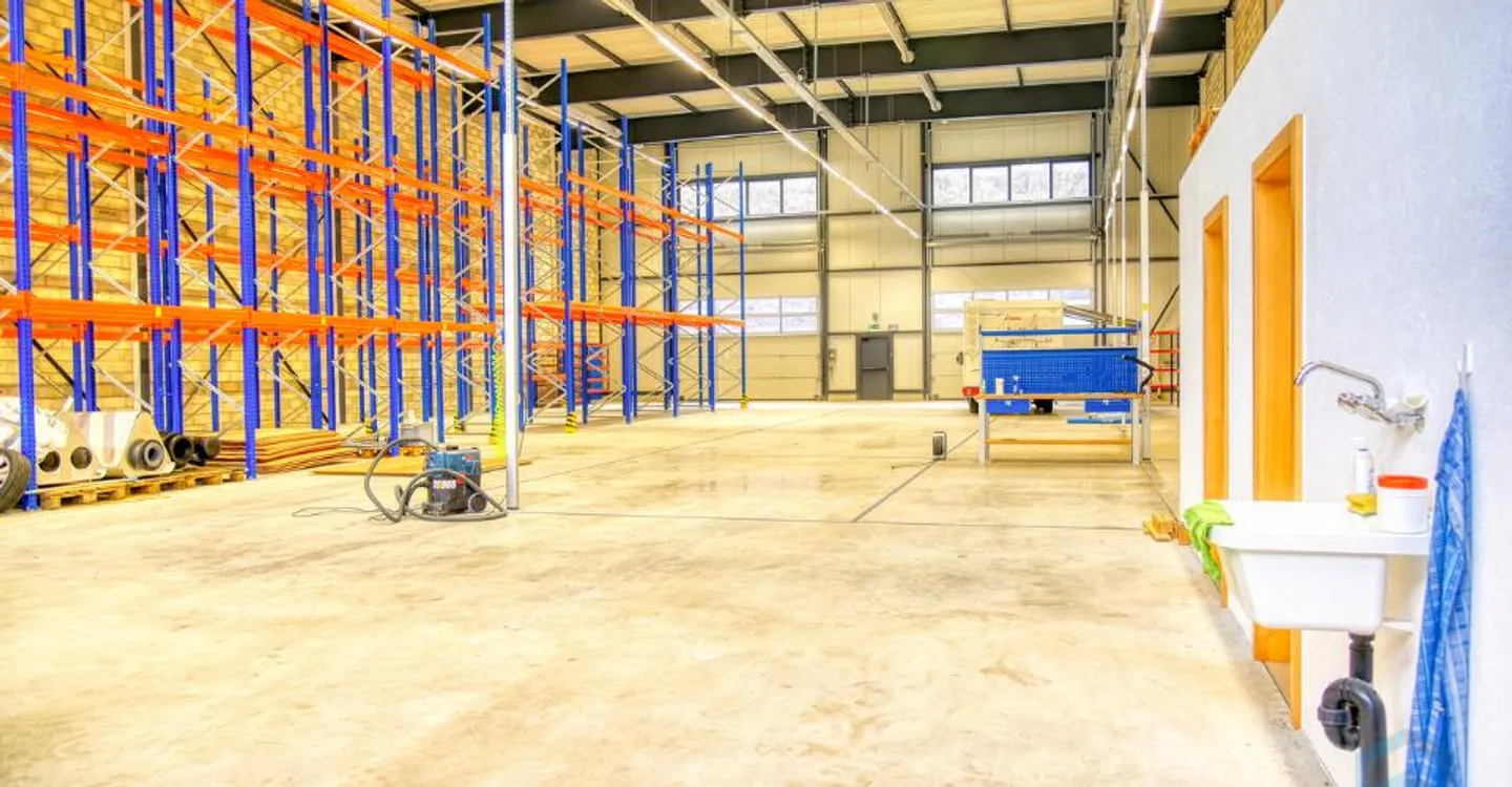 Halle industrielle moderne à louer - Photo 4 sur 13