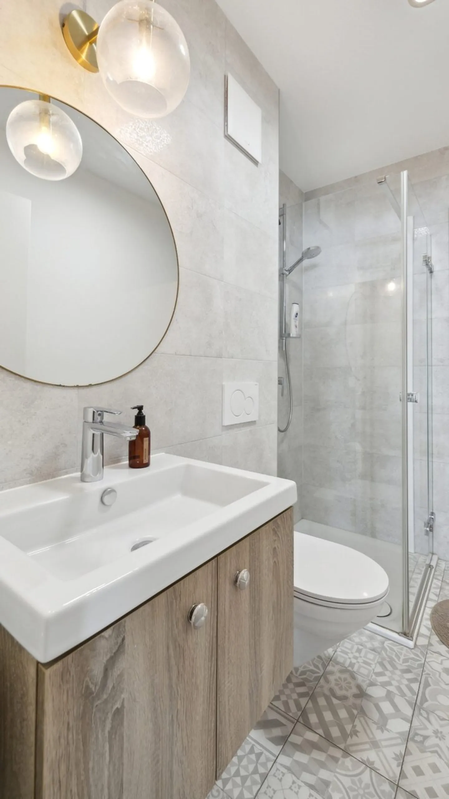 NUOVO AFFITTO - Magnifico appartamento di 4.5 locali con vista lago a Lutry - Foto 12 di 13