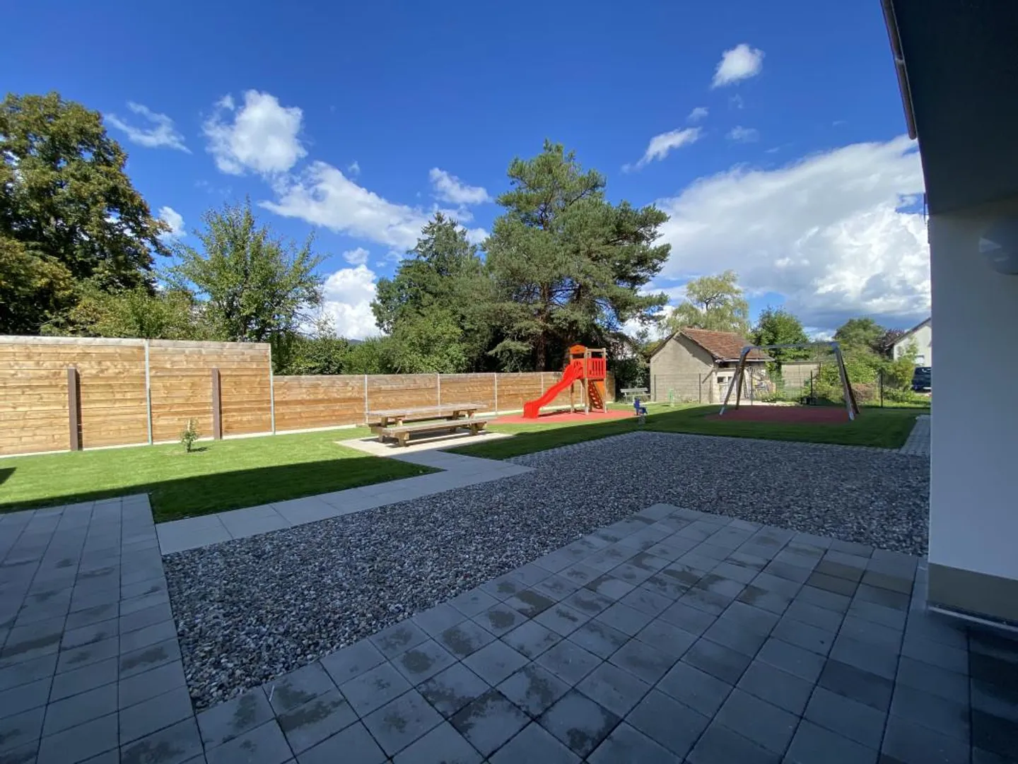 Dachgeschoss - Wohnung (5,5 Zimmer) in ruhiger Lage im Herzen des Dorfes - Courrendlin - Foto 10 von 10