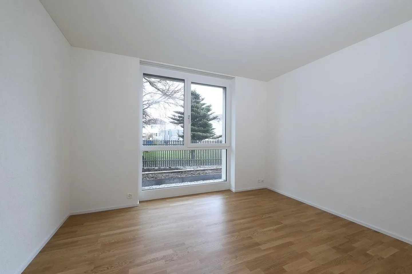 Appartamento moderno con grande balcone - Foto 4 di 10