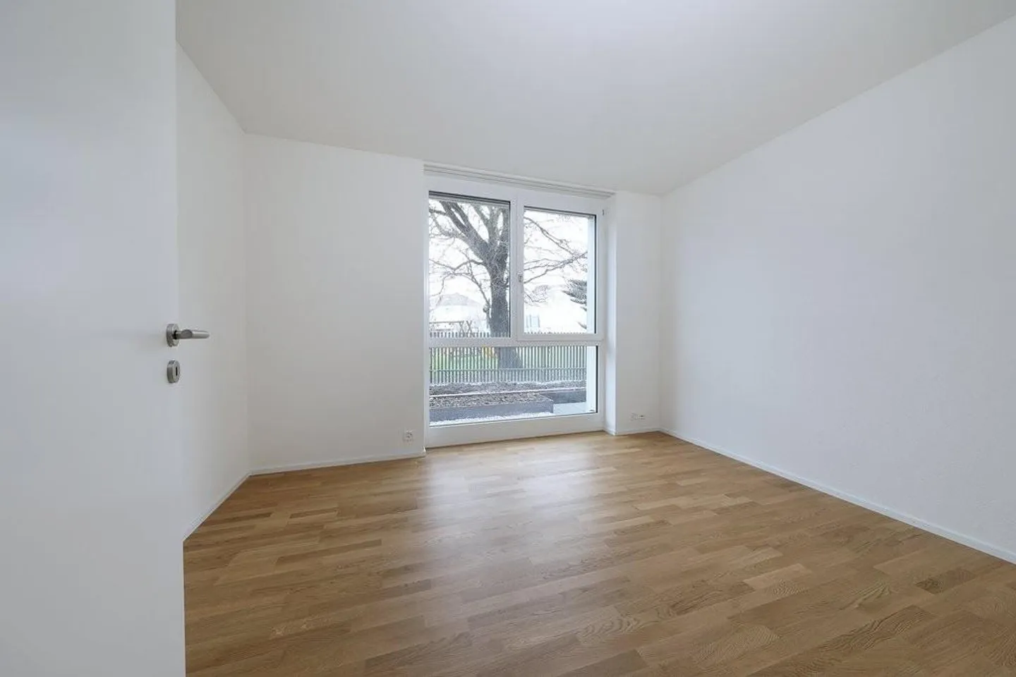 Appartamento moderno con grande balcone - Foto 5 di 10