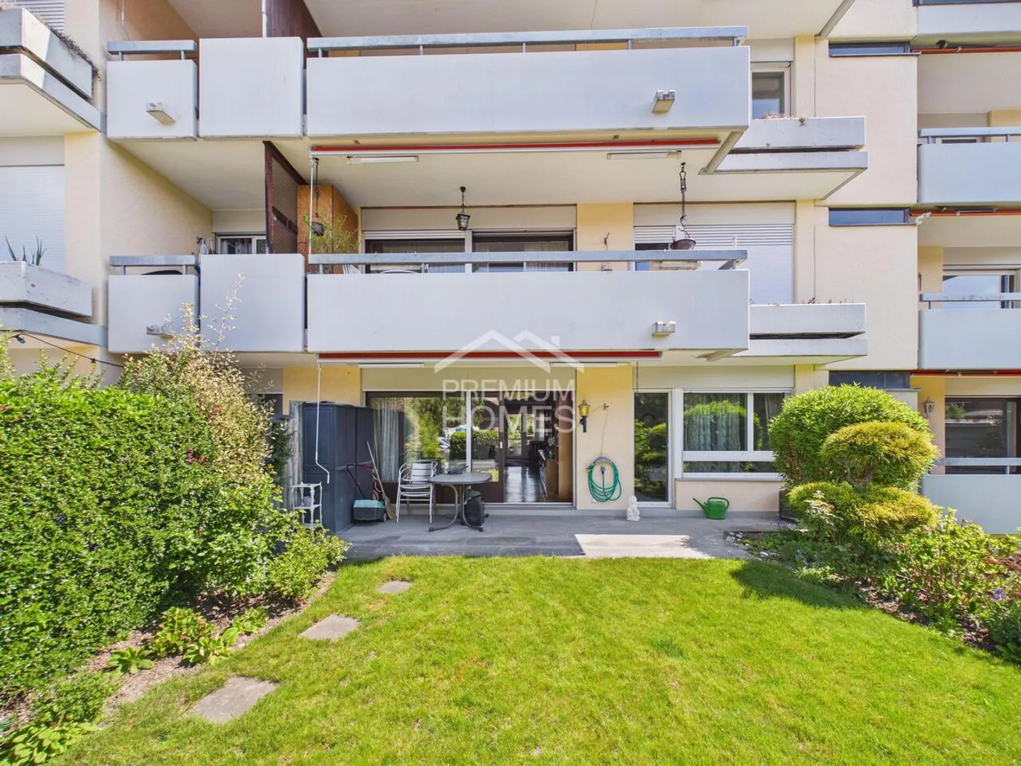 Appartement de jardin ensoleillé avec piscine intérieure ! - Photo 2 sur 8