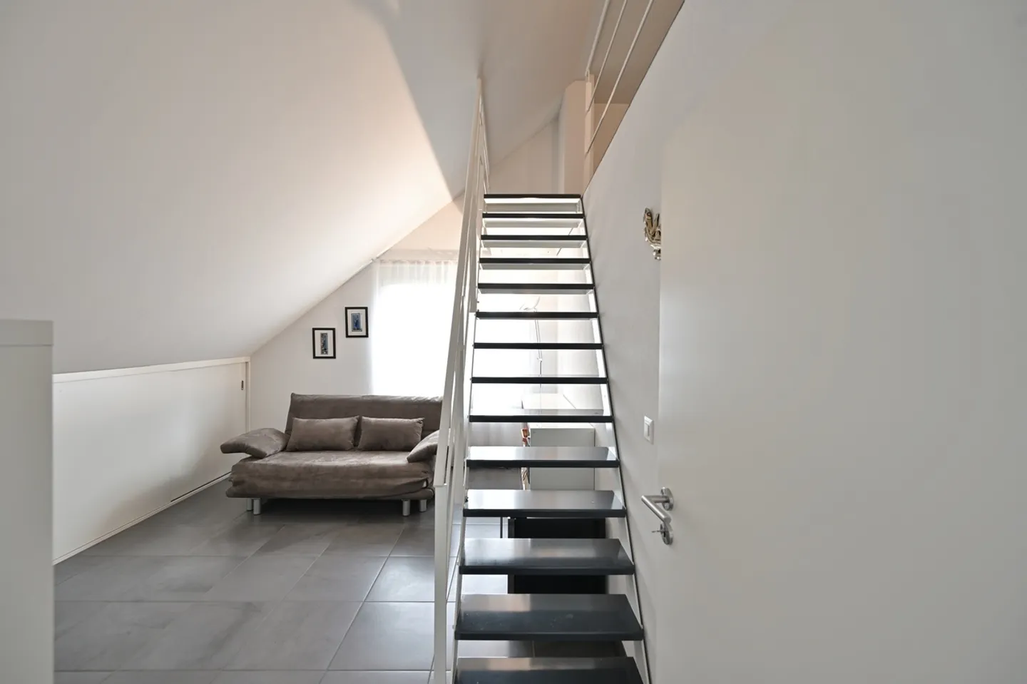 PENTHOUSE UNICO IN UN QUARTIERE FAMILIARE - Foto 15 di 17