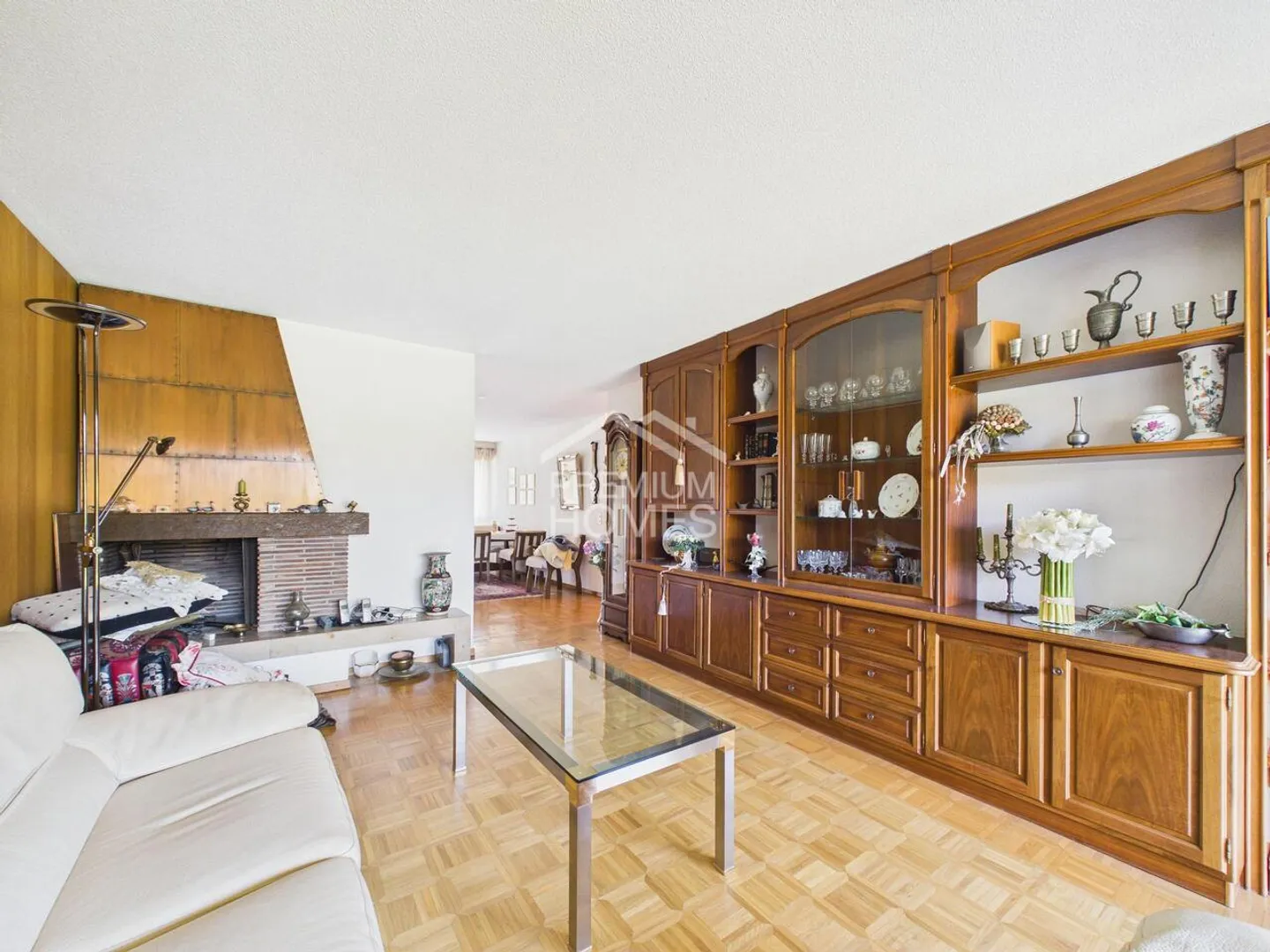 Appartement de jardin ensoleillé avec piscine intérieure ! - Photo 4 sur 8