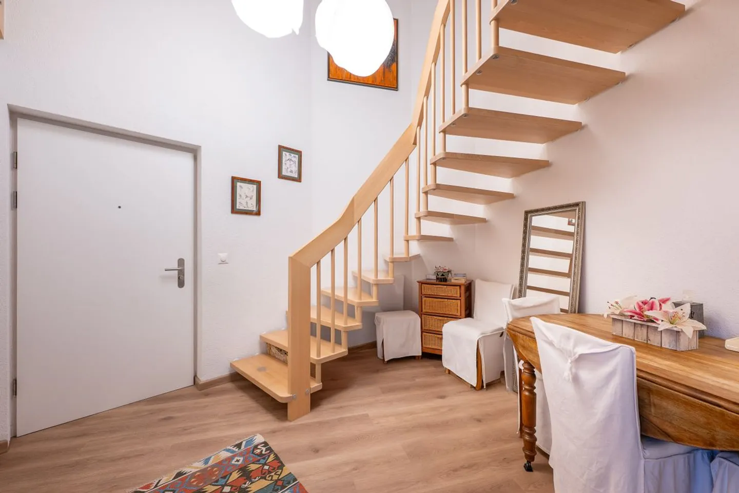 Duplex with Stunning Views - Photo 6 of 13