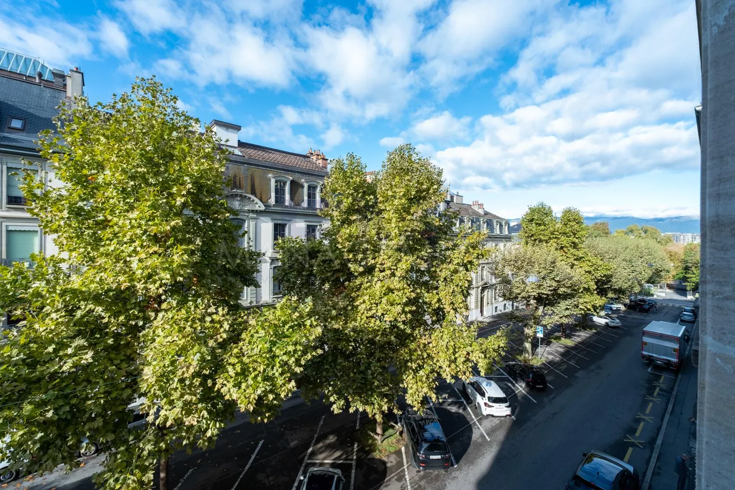 Charming Apartment in Geneva - Photo 13 of 16