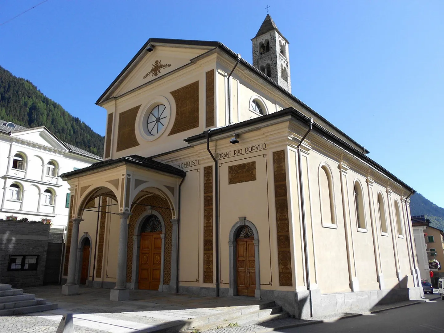 Large residential and commercial building in Airolo with mountain views - Photo 29 of 29
