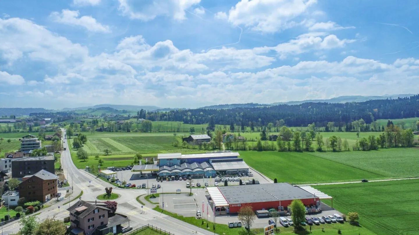 Spazioso spazio commerciale nel soleggiato Buttisholz - Foto 10 di 11