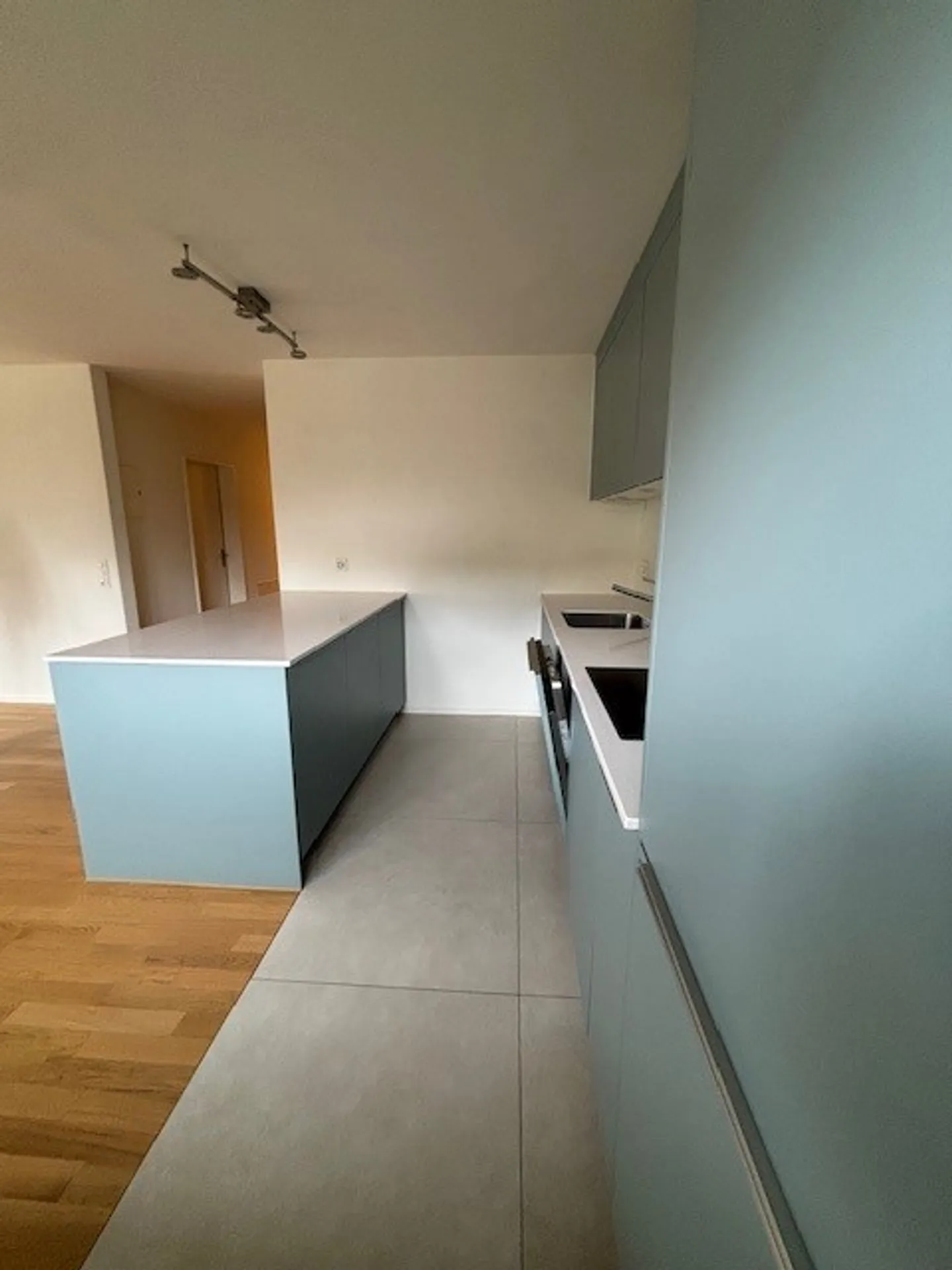 Bright 3.5-room apartment with modern amenities in Dornach - Photo 2 of 13