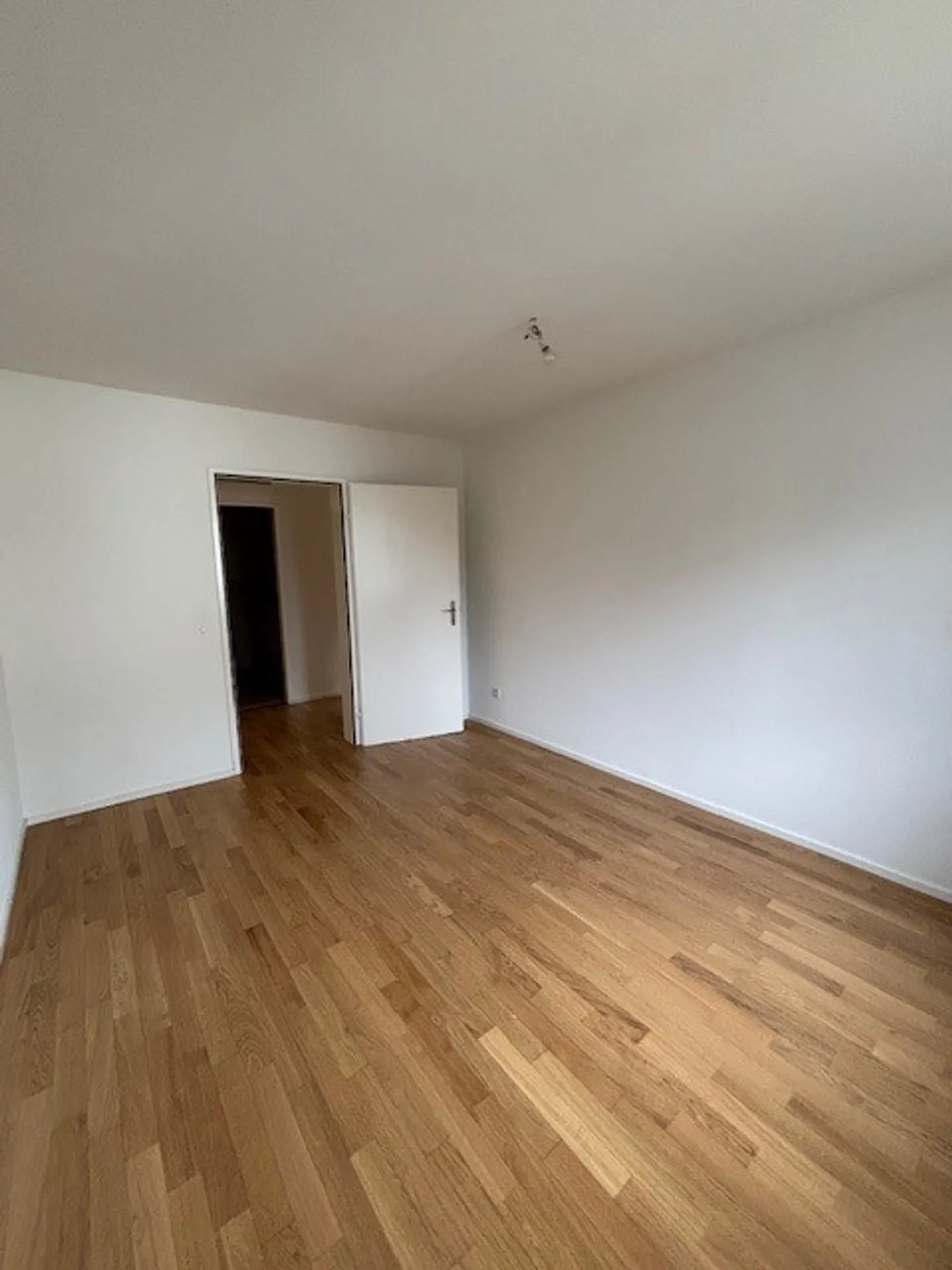 Bright 3.5-room apartment with modern amenities in Dornach - Photo 9 of 13