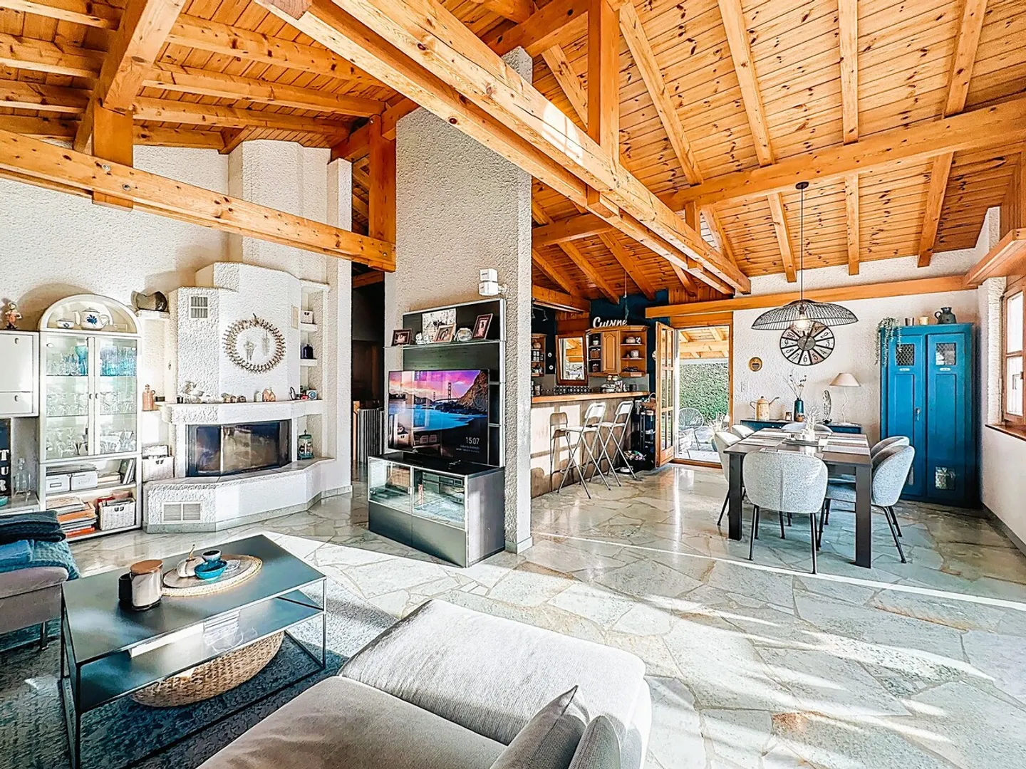 Beautiful 6.5 Room Detached House - Photo 3 of 8