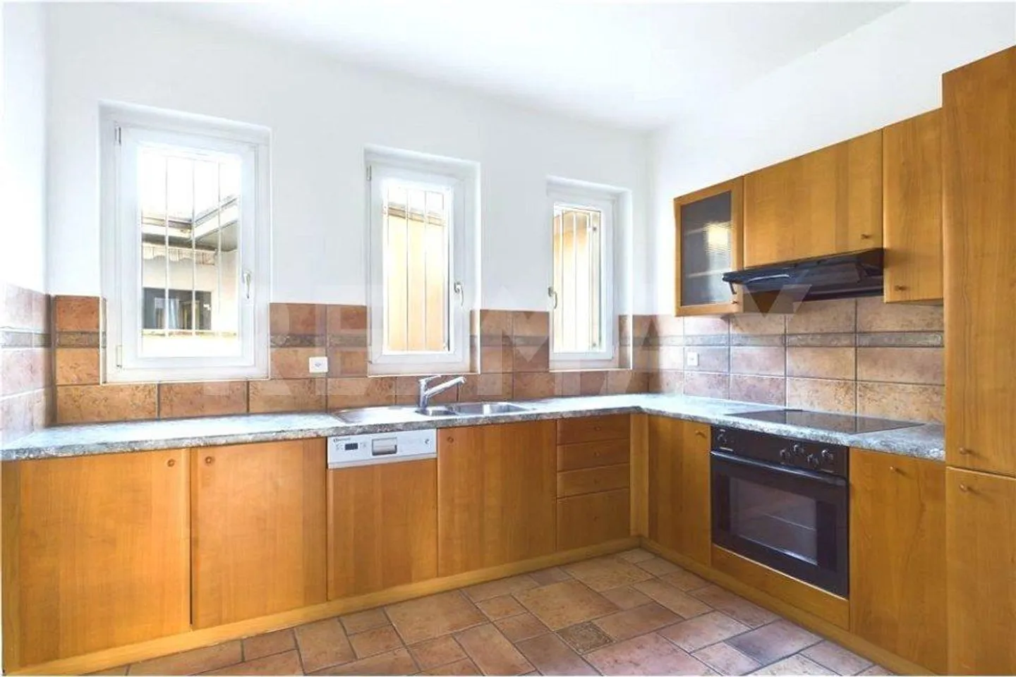 Appartement spacieux en centre-ville - Photo 2 sur 10