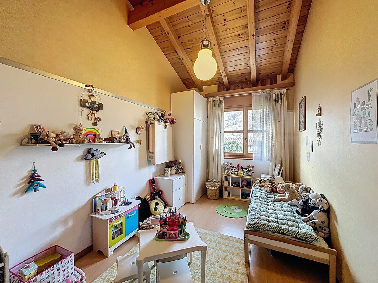 Beautiful 6.5 Room Detached House - Photo 5 of 8