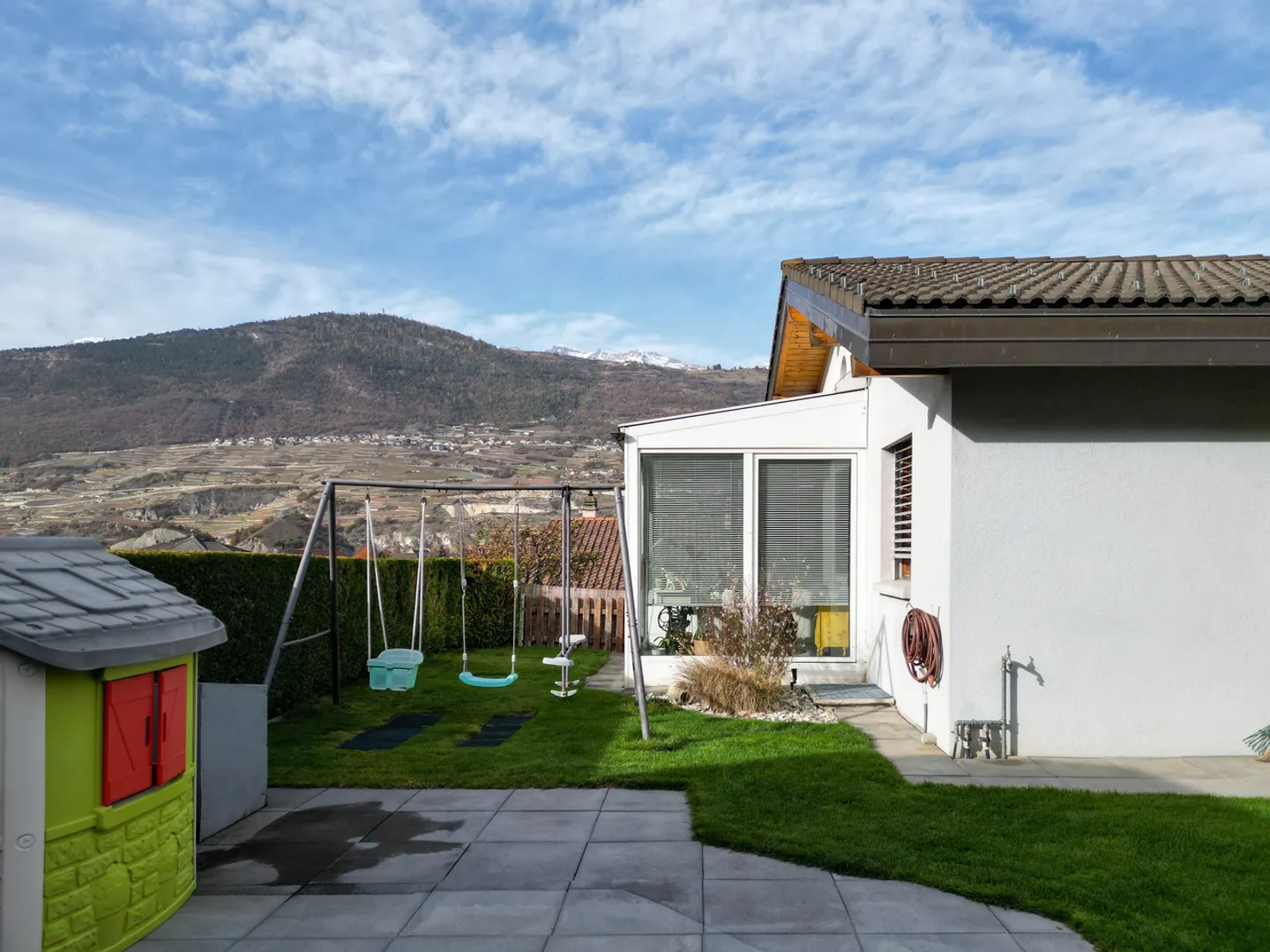 Beautiful 6.5 Room Detached House - Photo 7 of 8