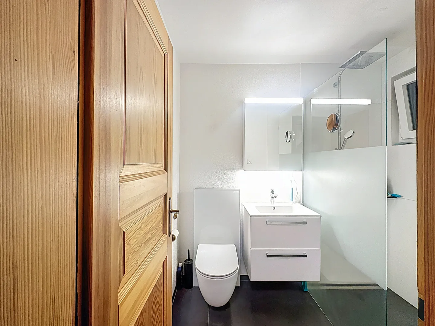 Beautiful 6.5 Room Detached House - Photo 6 of 8