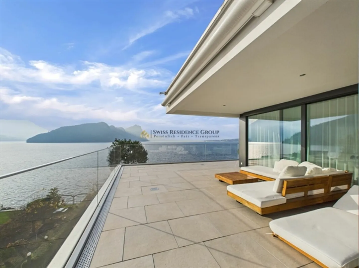 «Exklusive 5.5-Zimmer-Penthousewohnung mit atemberaubenden Seeblick» - Foto 2 von 19