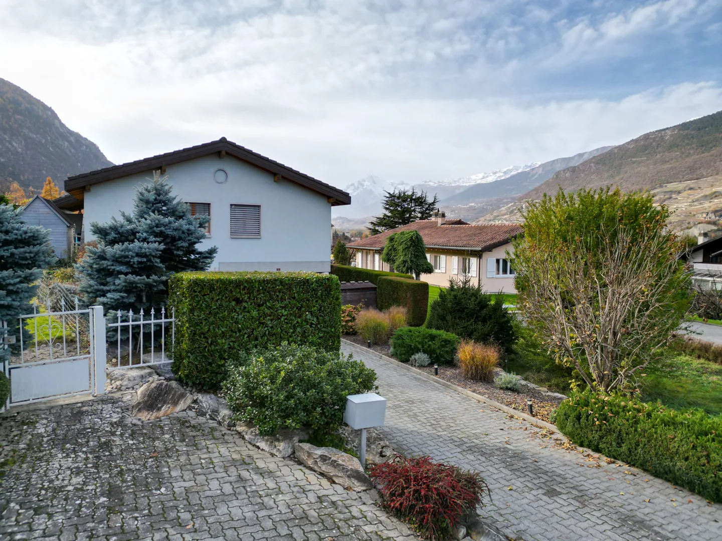 Beautiful 6.5 Room Detached House - Photo 8 of 8