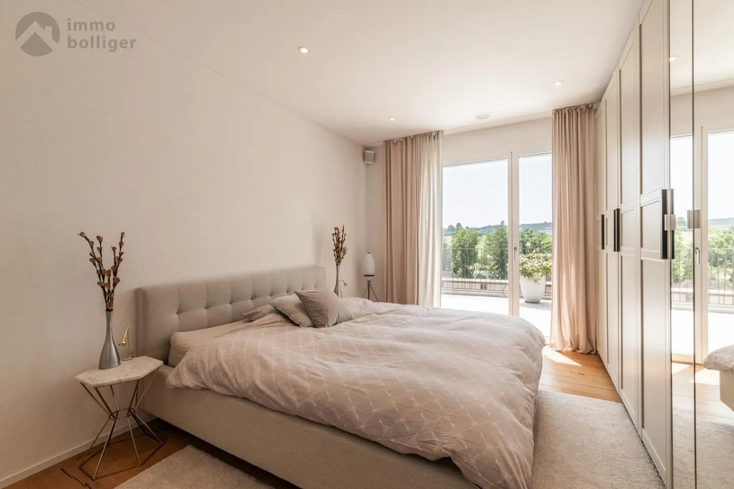 Appartement Attique Exquis avec Vue - Photo 4 sur 12