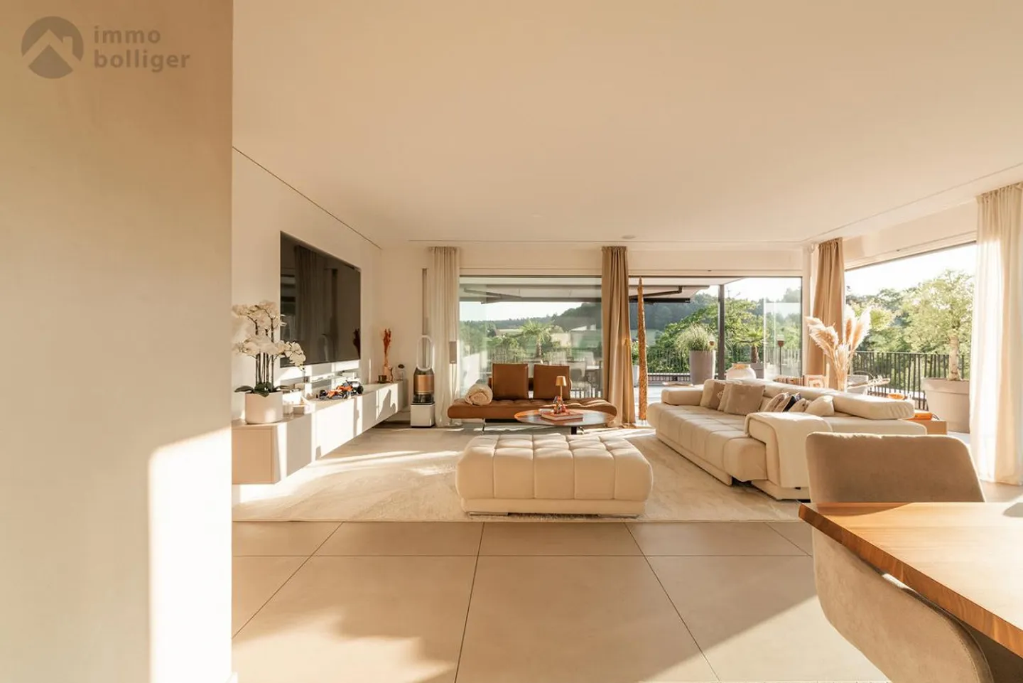 Appartement Attique Exquis avec Vue - Photo 2 sur 12