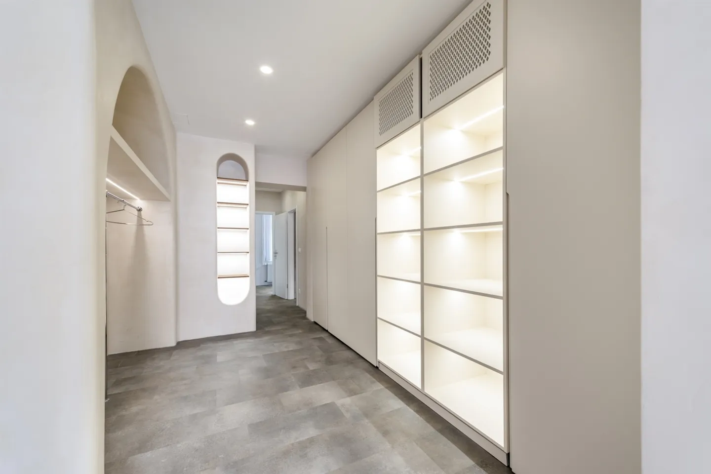 Spazio commerciale in una posizione attraente - Foto 7 di 9