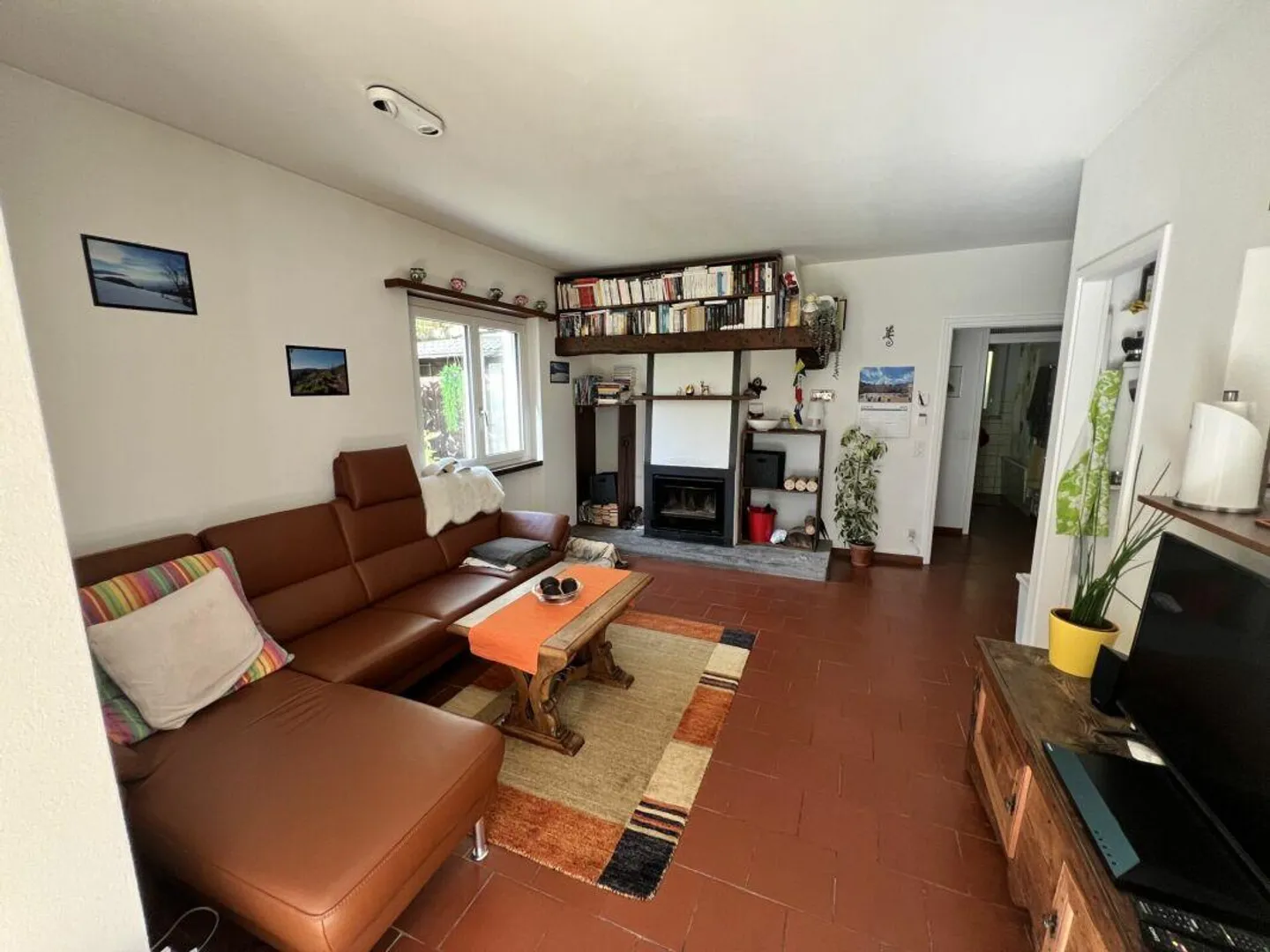 Single-family house with 4.5 rooms, garden and plot - Photo 6 of 16