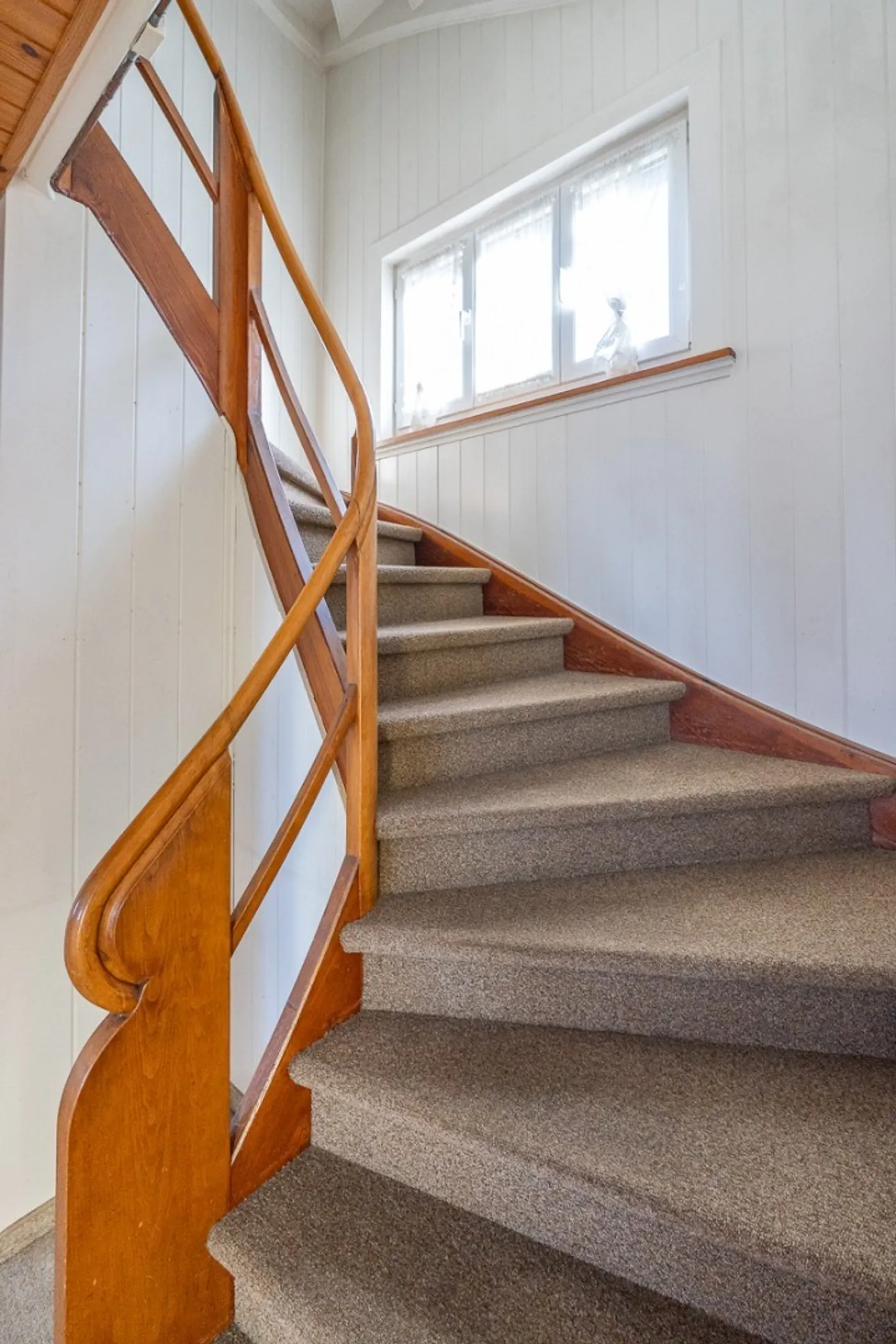 Geräumiges Einfamilienhaus mit Seesicht - Foto 6 von 9