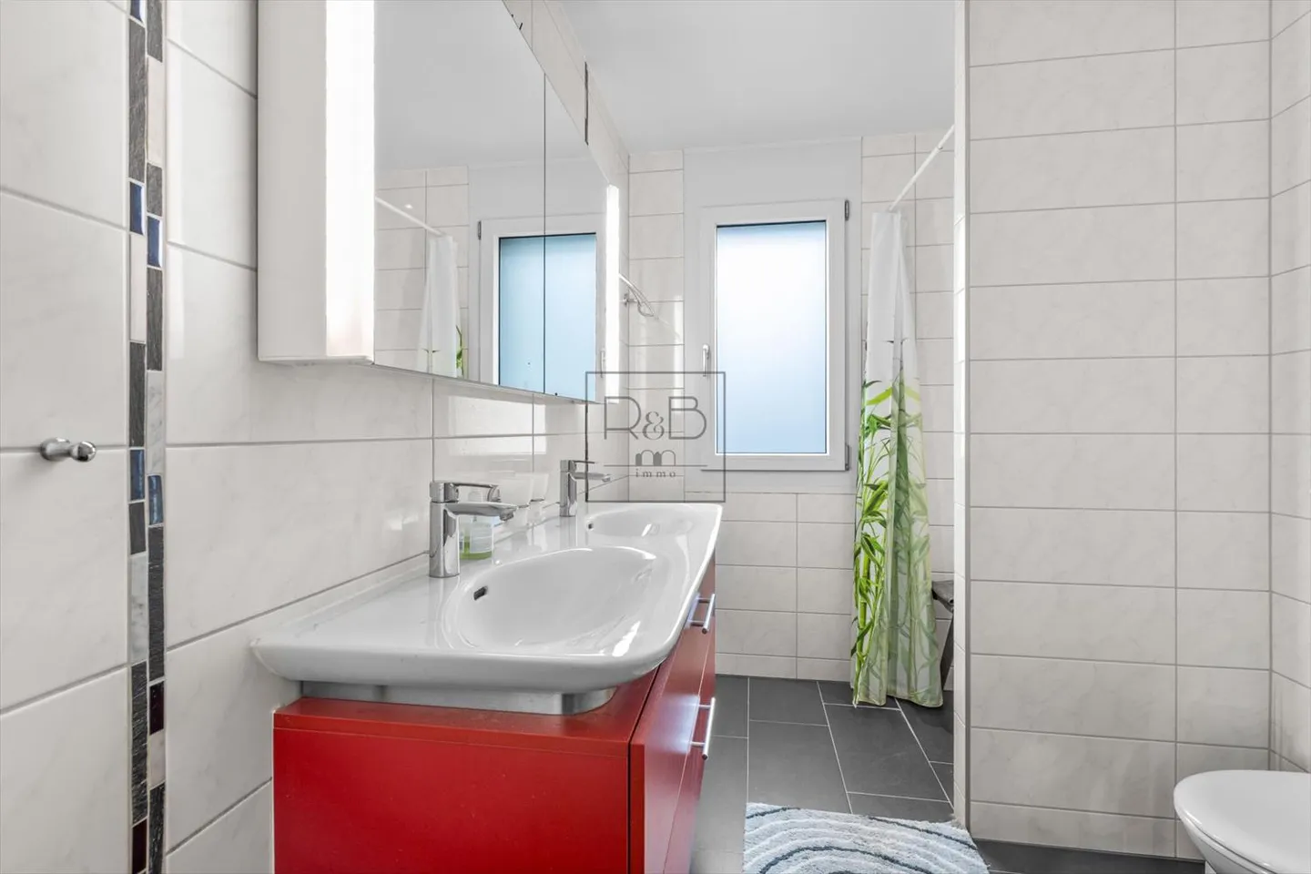 Helles 4.5-Zimmer-Wohnung in Riaz - Foto 8 von 11