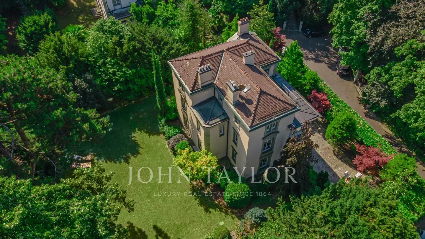 Belle maison de ville à deux pas du lac - Photo 4 sur 16