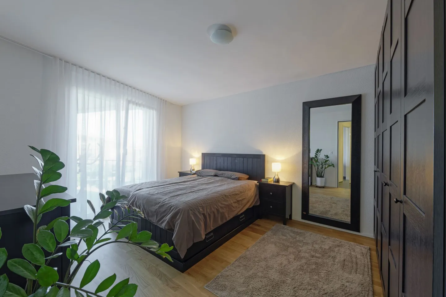 Très grand appartement de 2,5 pièces avec jardin dans un emplacement idyllique - Photo 5 sur 11