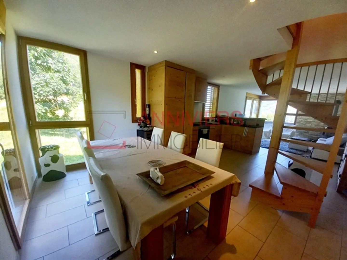 Appartement en duplex spacieux – 4 pièces – Vue dégagée et ensoleillée - Photo 9 sur 20