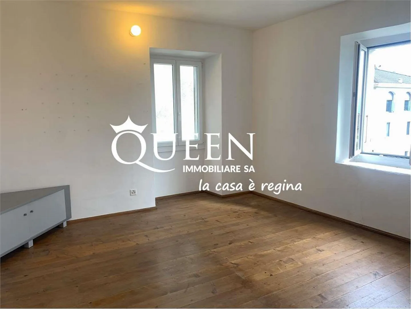 Novaggio: casa nel nucleo con terreno annesso - Foto 8 di 12