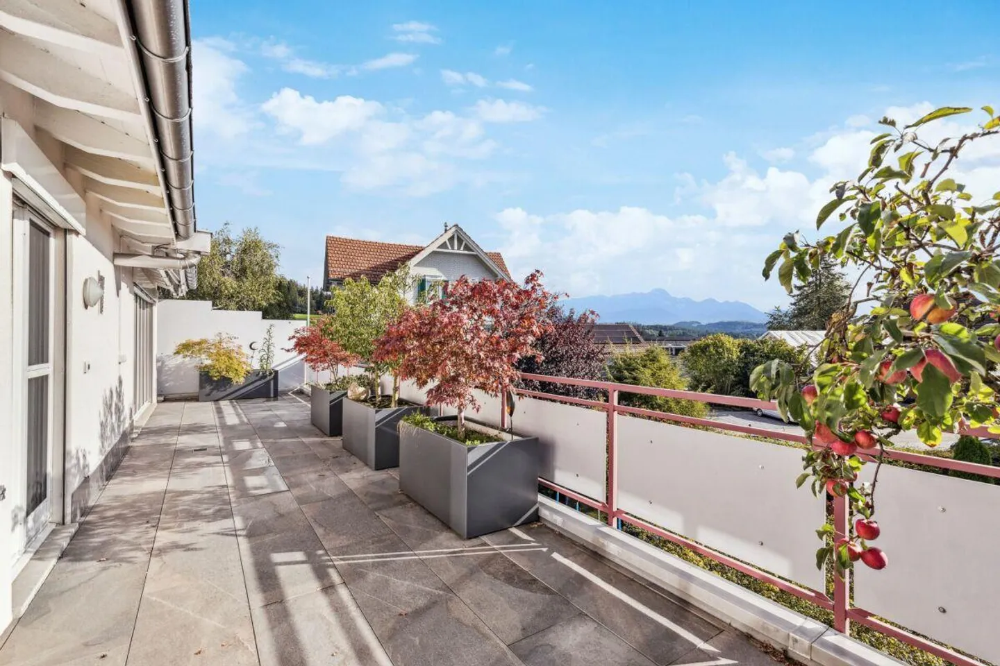 Attic Oasis with Säntis View - Wide View, Living Comfort and Peace - Photo 9 of 11