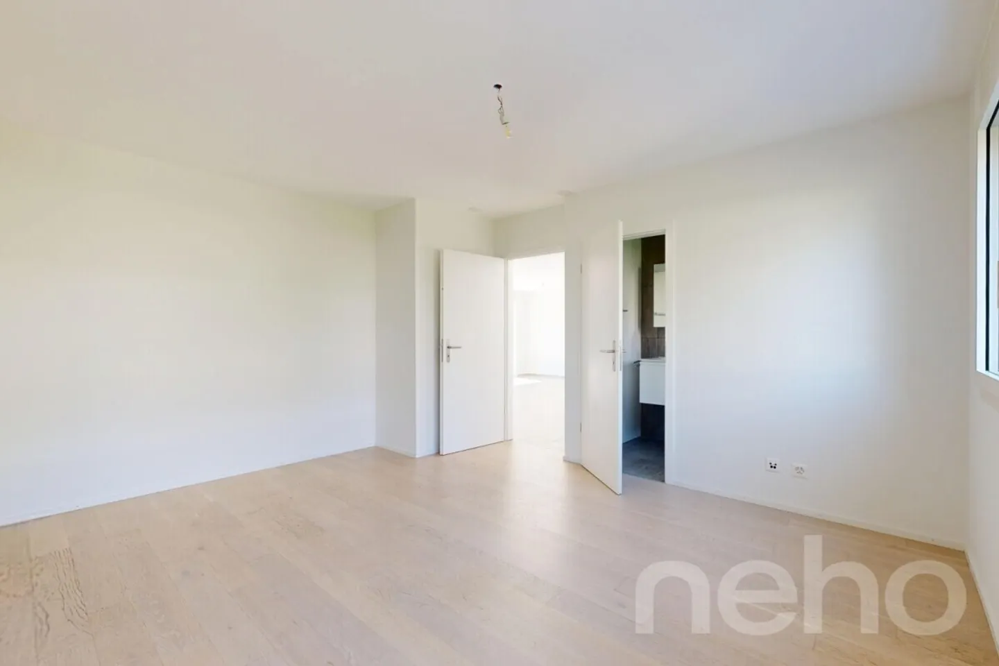 Appartement Charmant avec Terrasse - Photo 8 sur 12