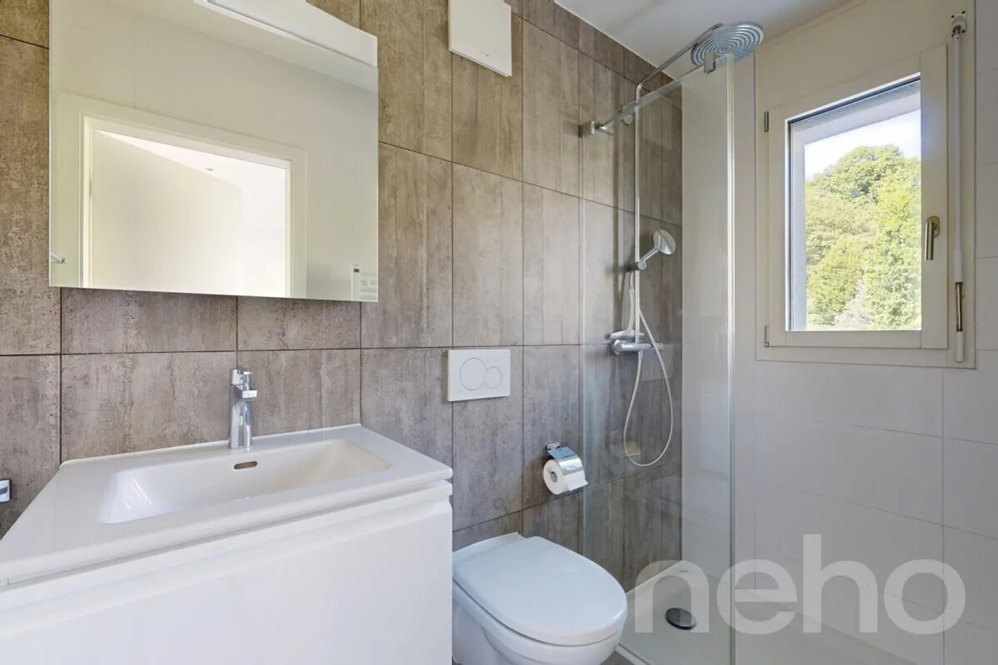 Appartement Charmant avec Terrasse - Photo 9 sur 12