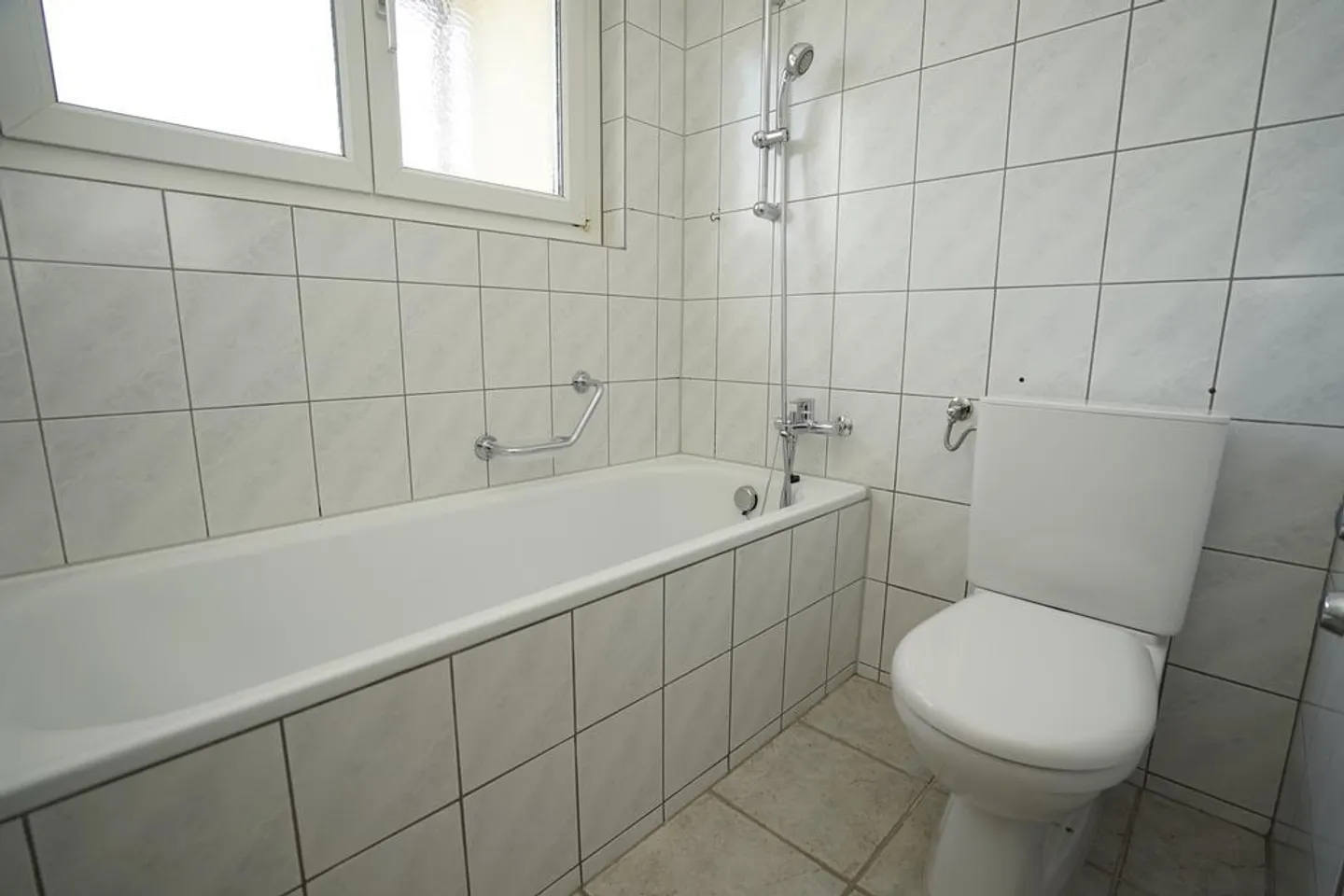 Appartamento attico attraente in affitto - Foto 7 di 10