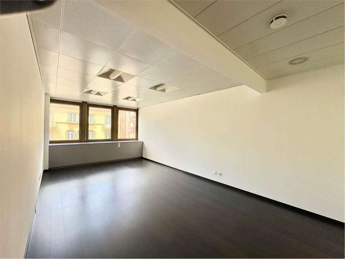 Modernes 3-Zimmer-Büro in Paradiso, nur wenige Schritte vom Luganersee entfernt - Foto 1 von 4
