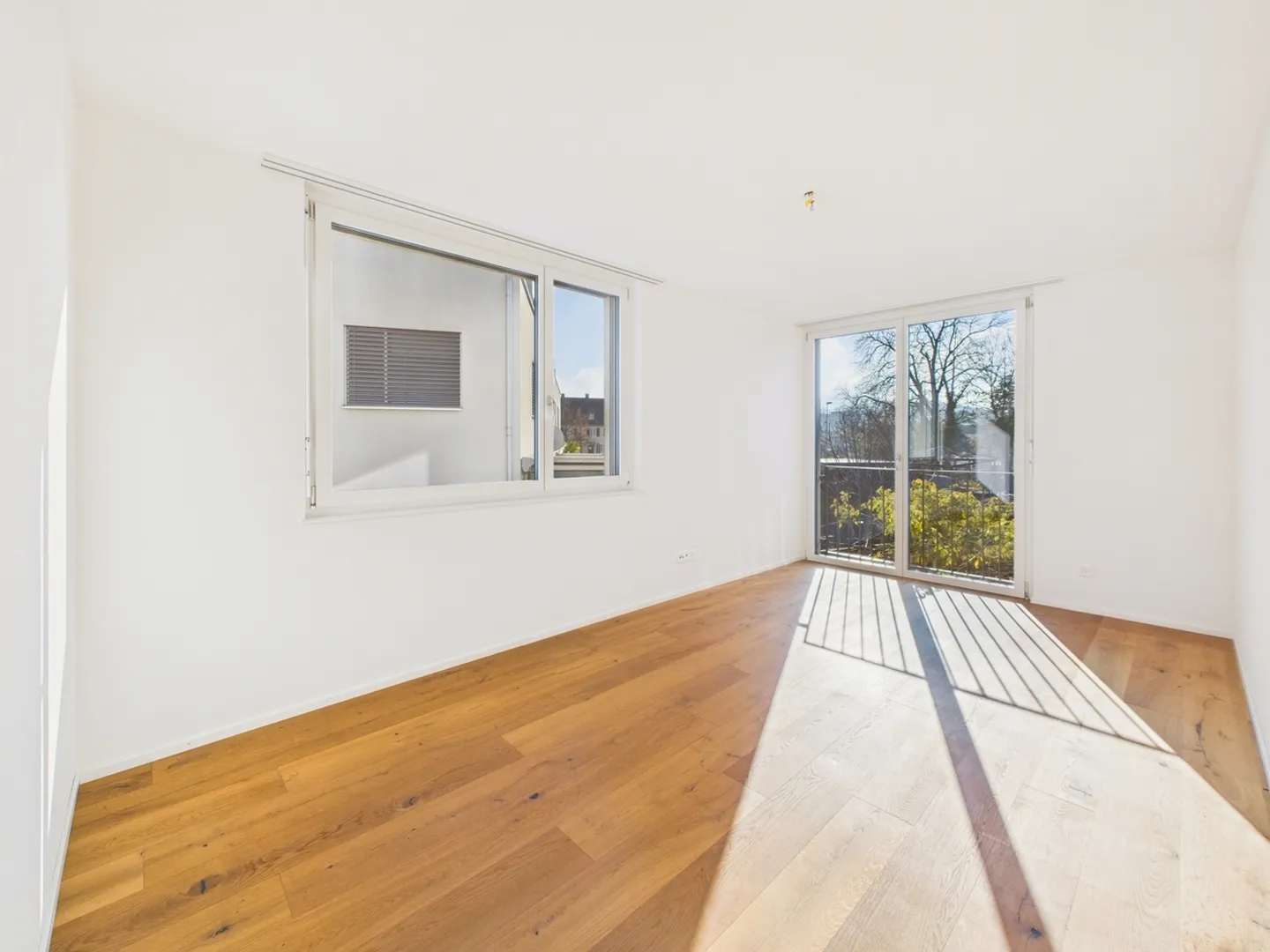 Casa familiare modernizzata in posizione centrale: spazio per il tuo futuro! - Foto 8 di 13