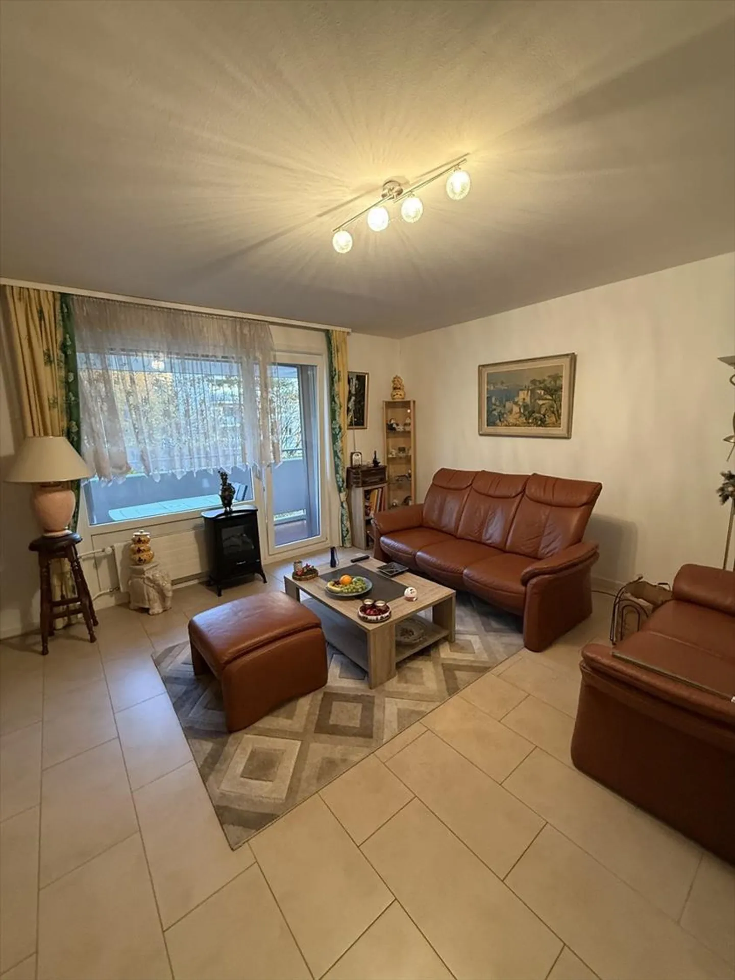 3,5-ZIMMER-WOHNUNGEN VOLLSTÄNDIG RENOVIERT, in FR - Foto 2 von 4