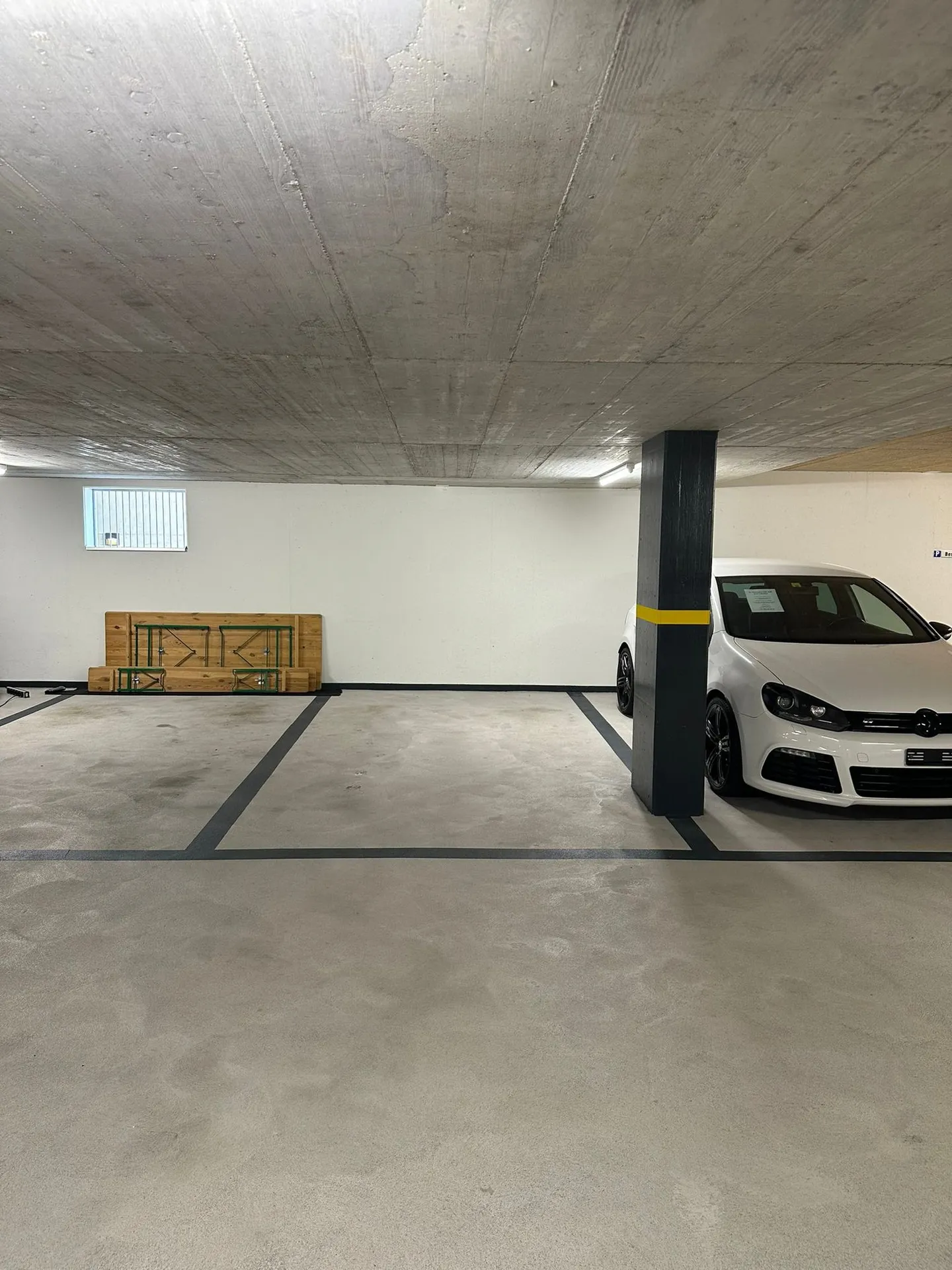 Tiefgaragenparkplatz zu vermieten – Betzikon 23, 8735 St. Gallenkappel - Foto 2 von 2