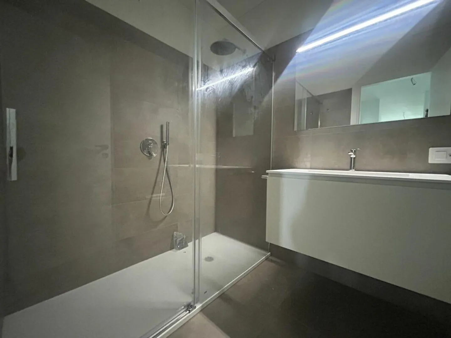 Nouveaux appartements de 4,5 pièces avec grande terrasse - Photo 9 sur 13