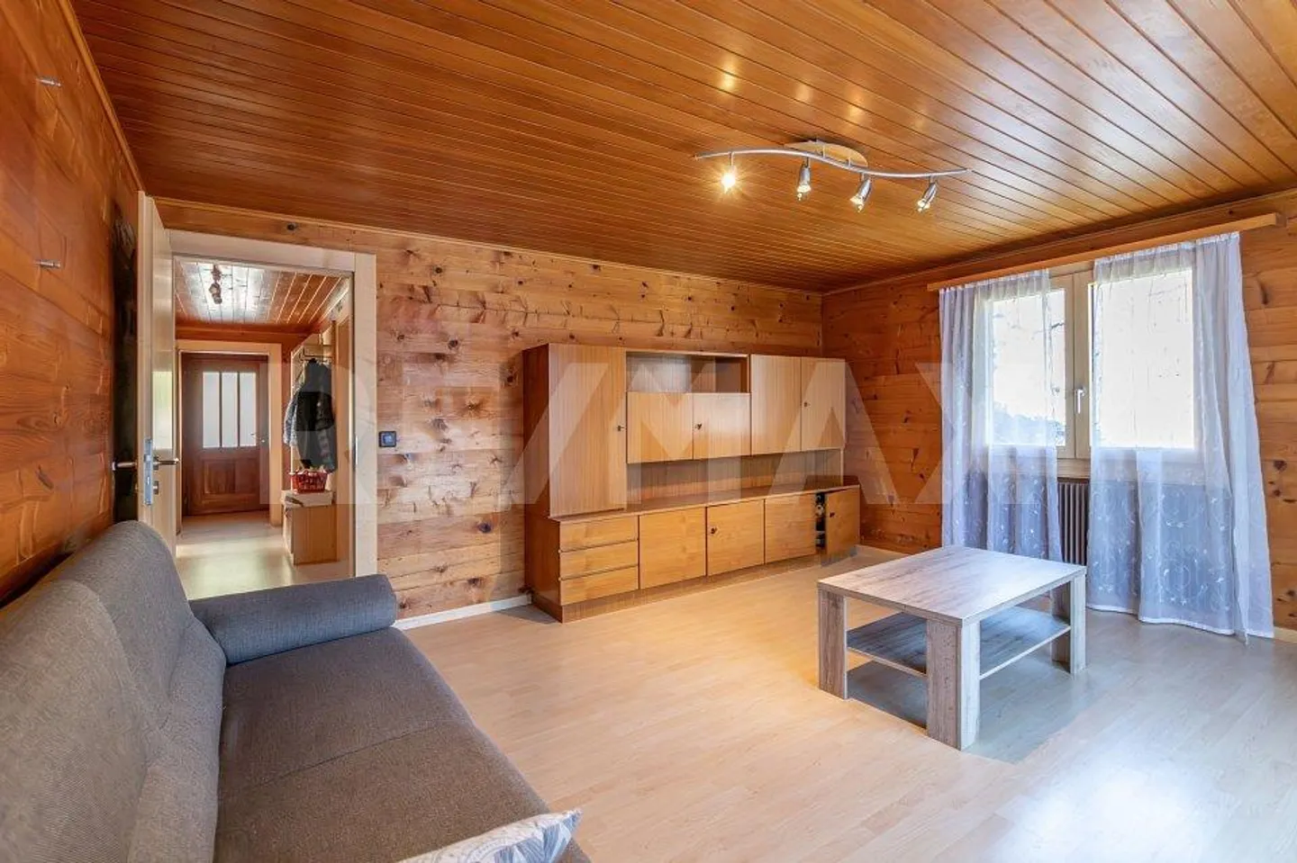 Charmantes Zweifamilienhaus an unverbaubarer Lage - Foto 2 von 11