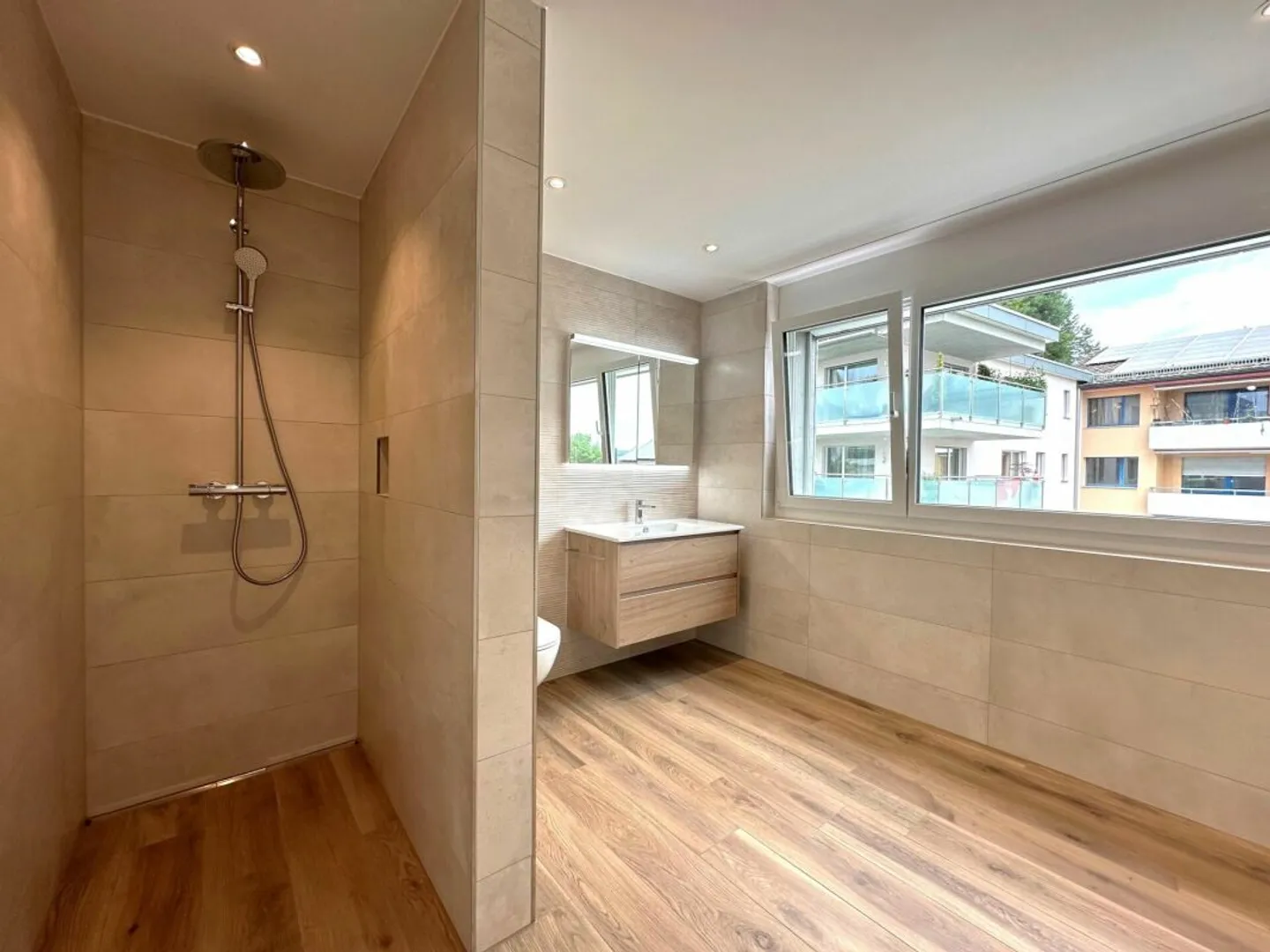 Vivre avec style - maison de 6,5 pièces de haute qualité avec beaucoup d'espace - Photo 8 sur 13