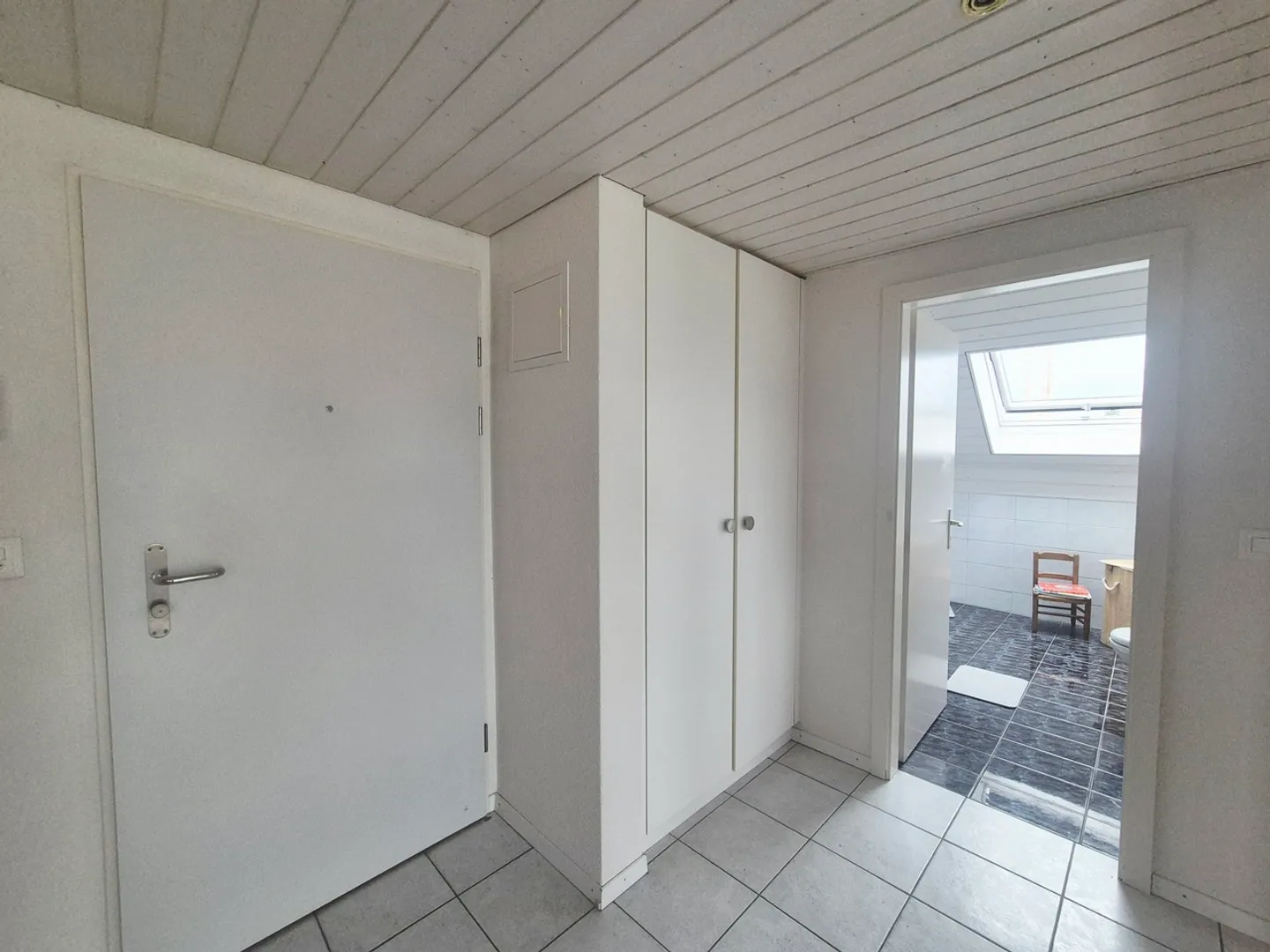 CHÂBLES / 2,5 Zimmer + Mezzanin mit Blick auf den See - Foto 12 von 13