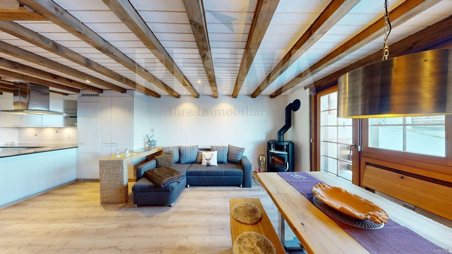 Appartamento duplex ristrutturato con balcone - elegante e centrale - Foto 15 di 34