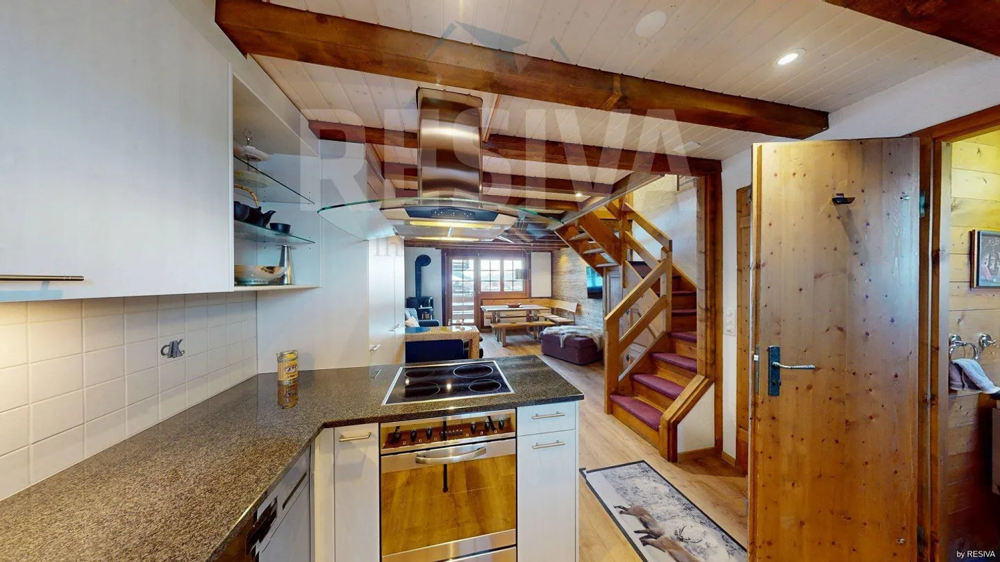 Appartamento duplex ristrutturato con balcone - elegante e centrale - Foto 16 di 34