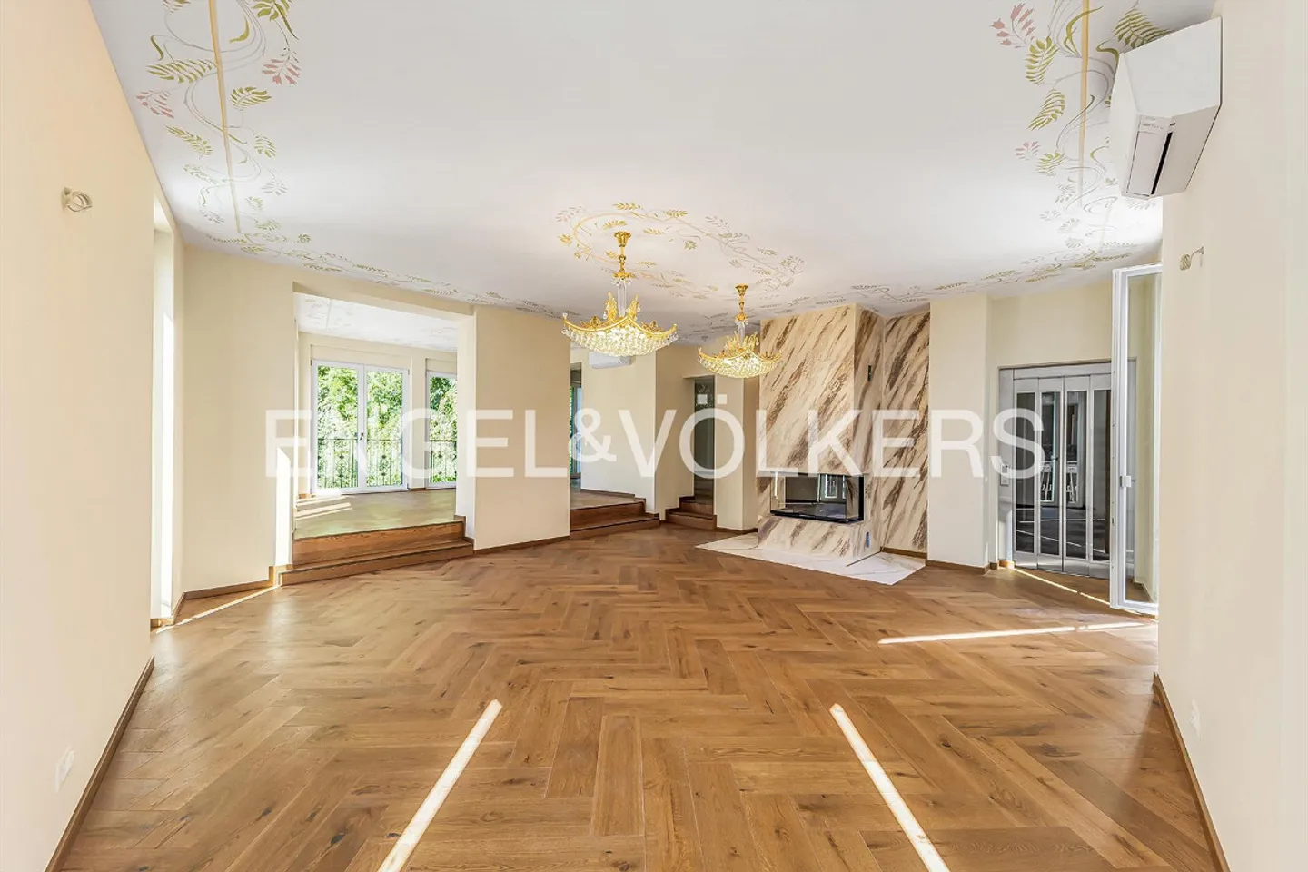 Raffinierte Villa in Lugano - Foto 3 von 18