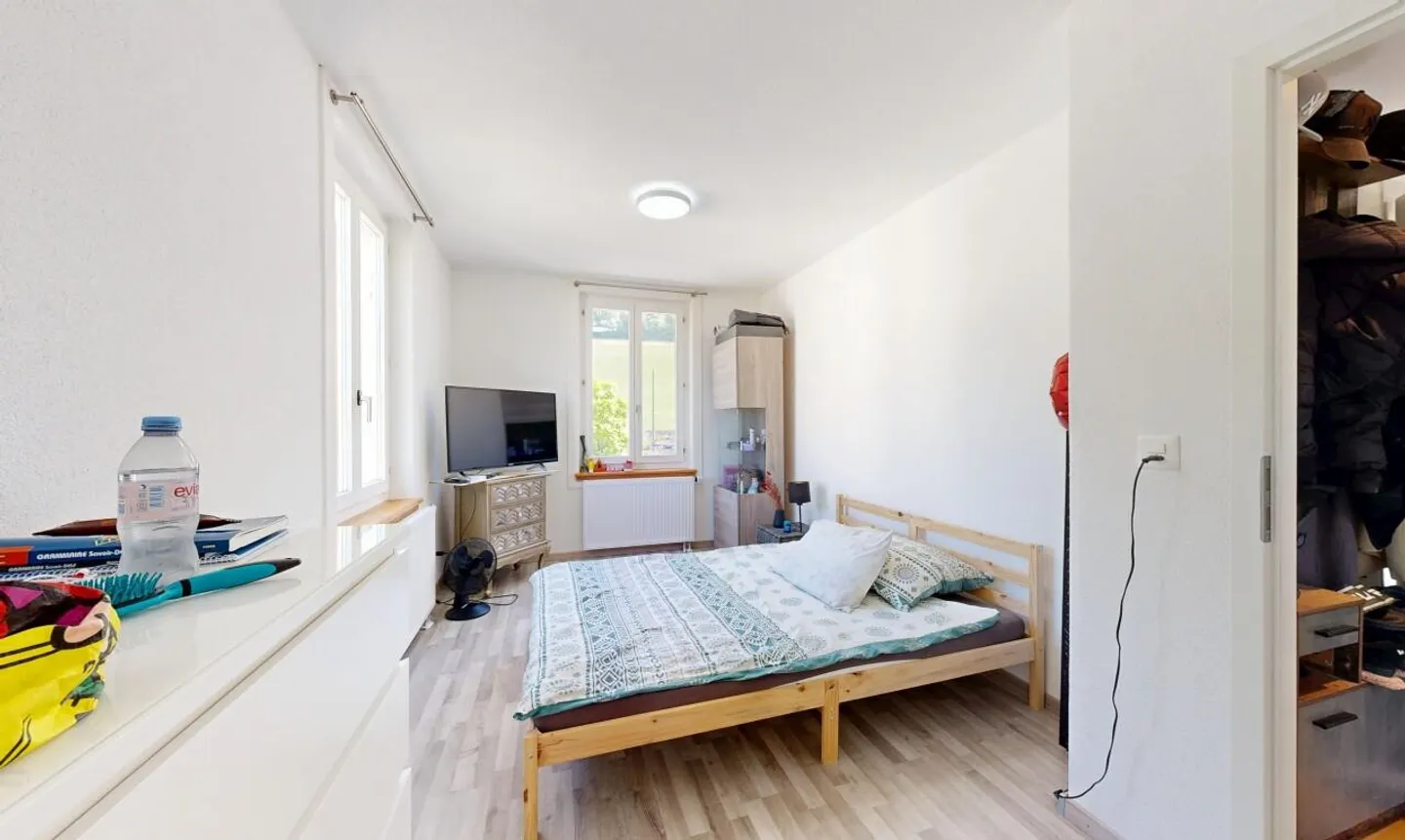 Haus mit 2 Wohnungen, großem Garten & großem Potenzial - Foto 9 von 11