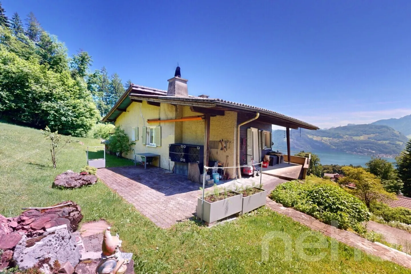 Vista mozzafiato sulle montagne e sul lago di Lucerna - Foto 1 di 13