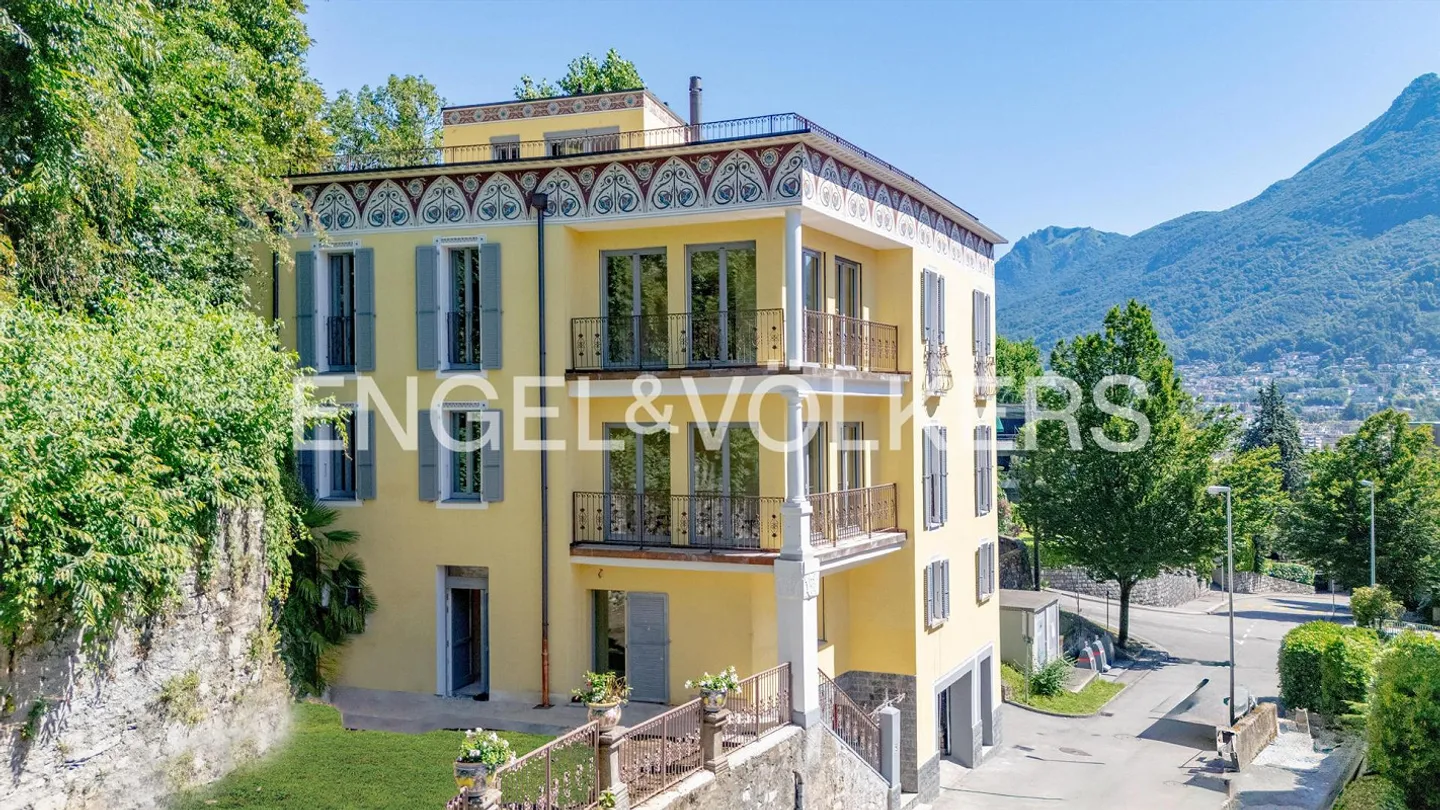 Raffinierte Villa in Lugano - Foto 1 von 18